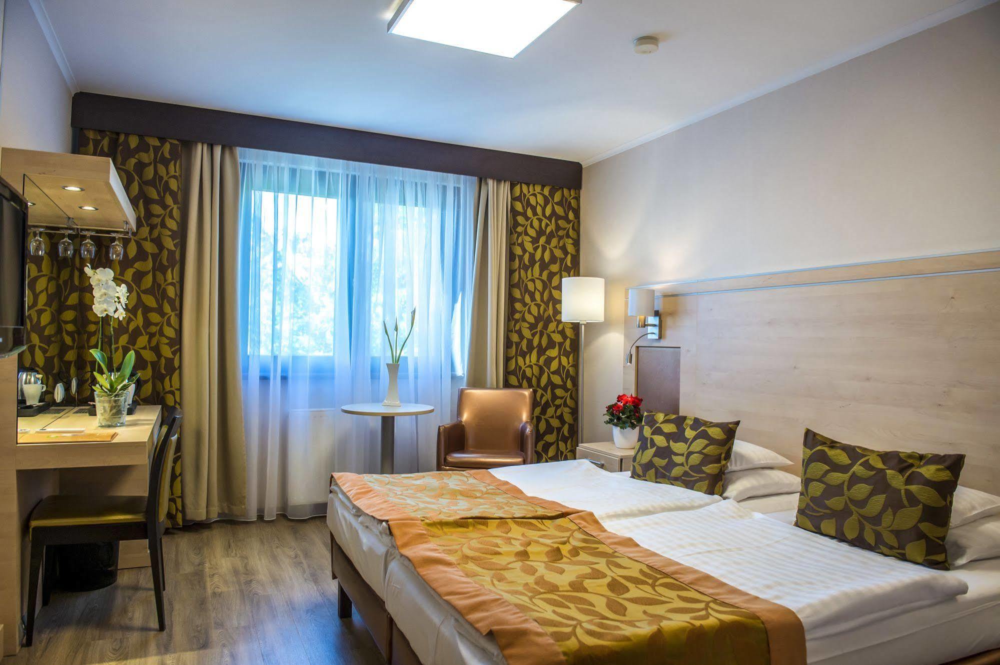 Hotel Sopron Exterior foto